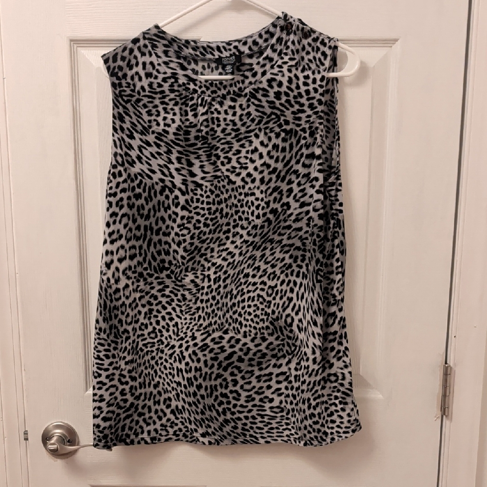 Leopard Print Sleeveless Top